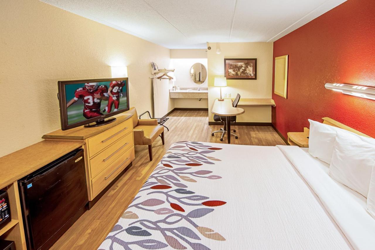Red Roof Inn Fairmont Eksteriør billede