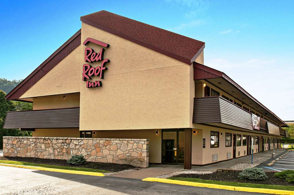 Red Roof Inn Fairmont Eksteriør billede